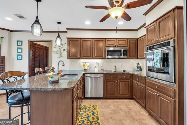4702 Sequoia Drive SW, Lilburn, GA 30047