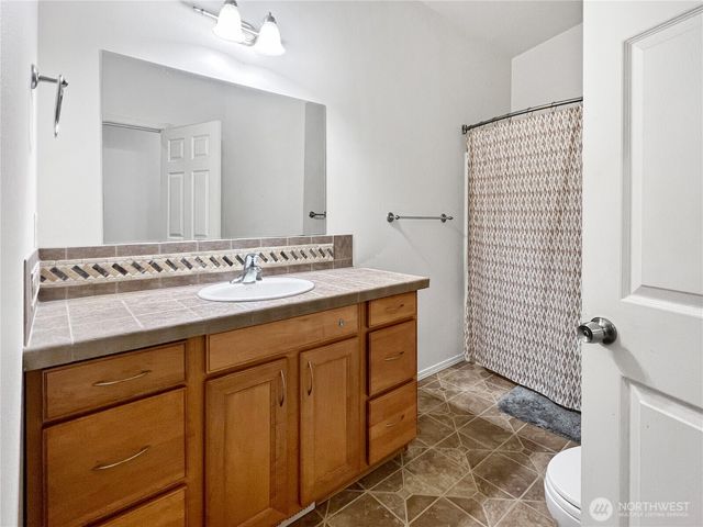 1100 9th Avenue, Milton, WA 98354