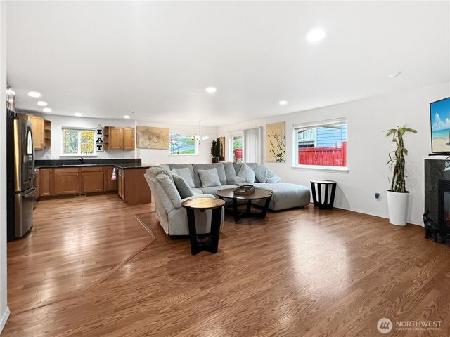 1100 9th Avenue, Milton, WA 98354