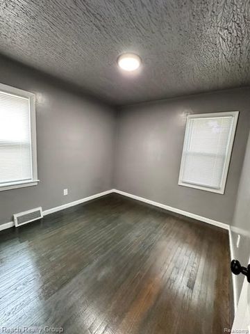 9974 Mettetal Street, Detroit, MI 48227