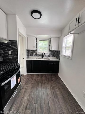 9974 Mettetal Street, Detroit, MI 48227