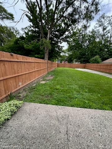 9974 Mettetal Street, Detroit, MI 48227