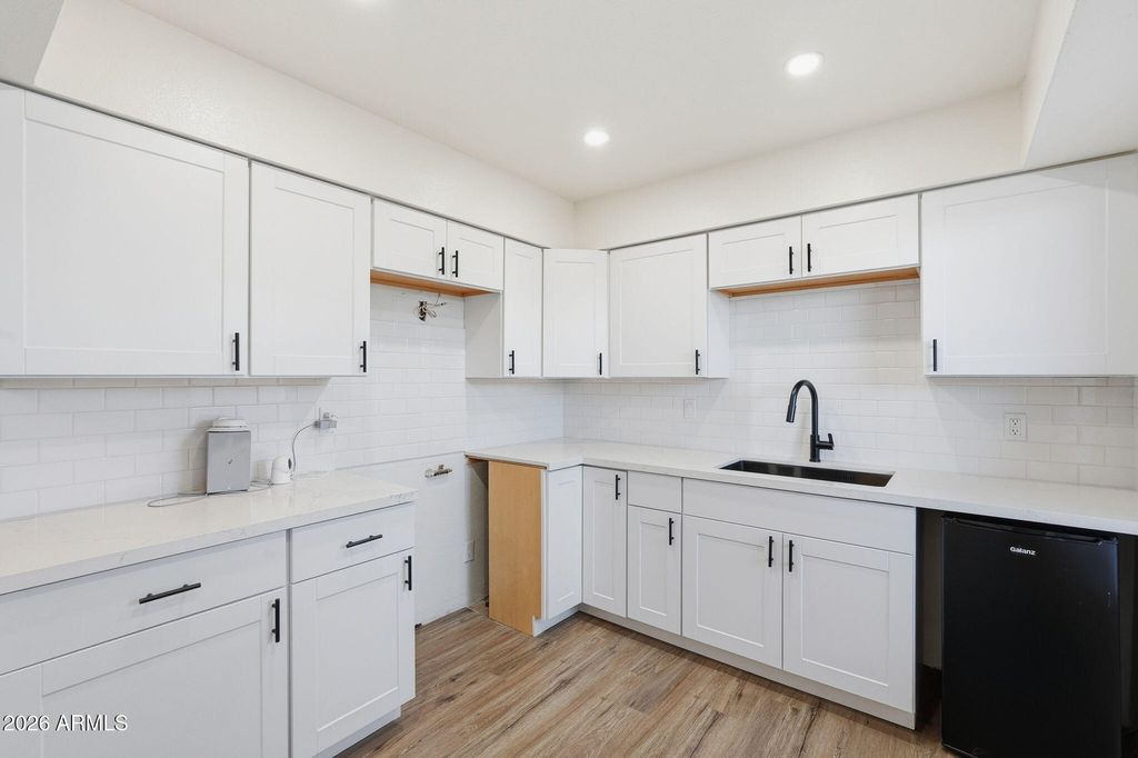 Image 11 of property listing at 3840 N 43RD Avenue 48, Phoenix, AZ 85031