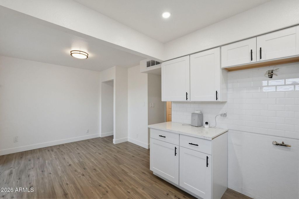 Image 12 of property listing at 3840 N 43RD Avenue 48, Phoenix, AZ 85031