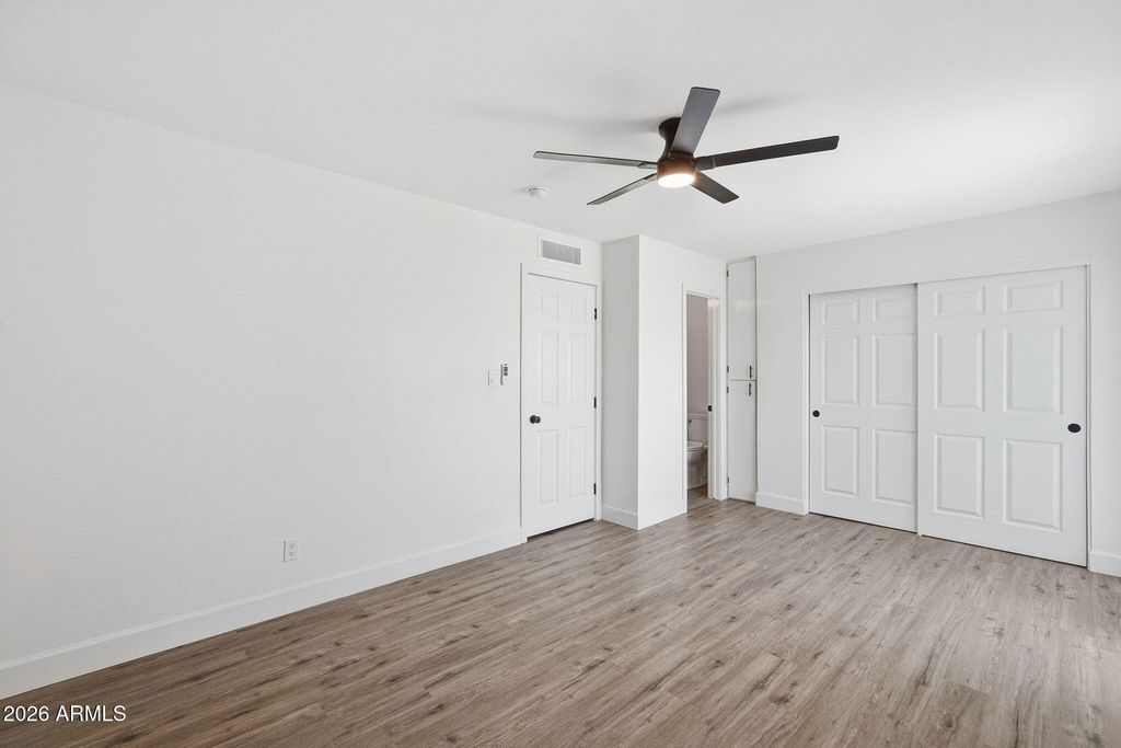 Image 15 of property listing at 3840 N 43RD Avenue 48, Phoenix, AZ 85031