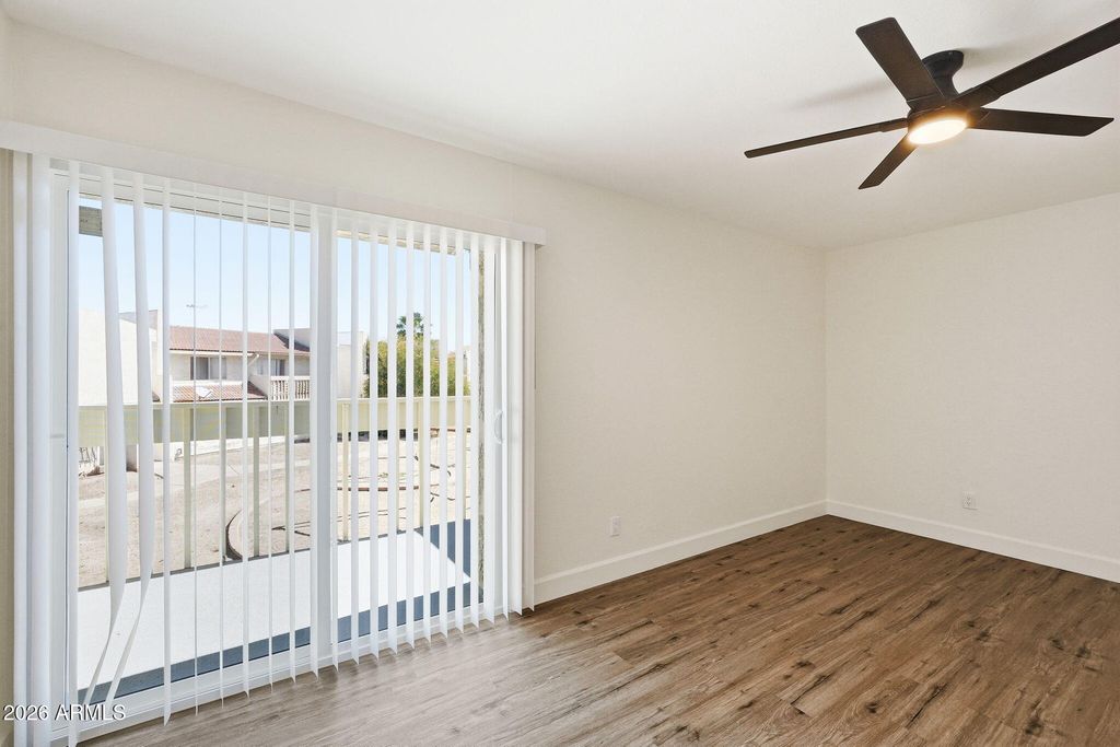 Image 16 of property listing at 3840 N 43RD Avenue 48, Phoenix, AZ 85031