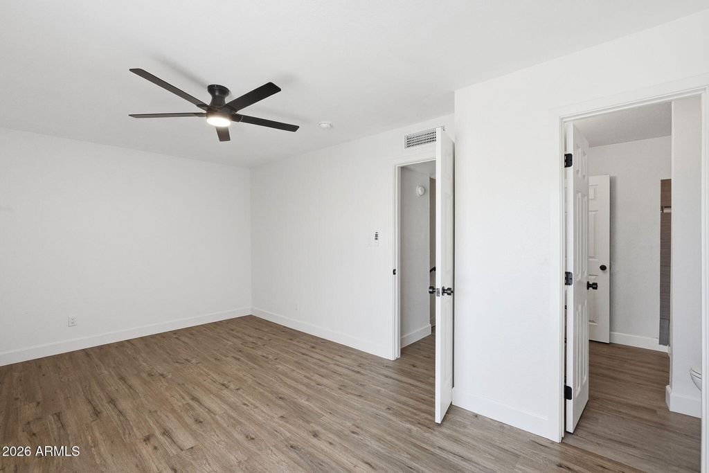 Image 17 of property listing at 3840 N 43RD Avenue 48, Phoenix, AZ 85031