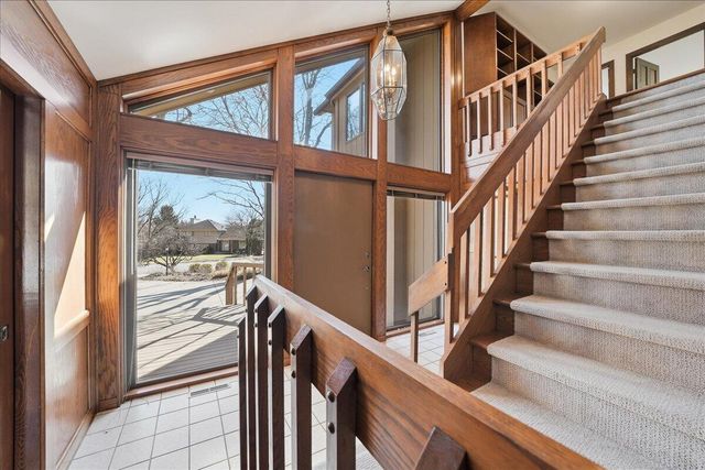 505 Andover Drive, Valparaiso, IN 46383