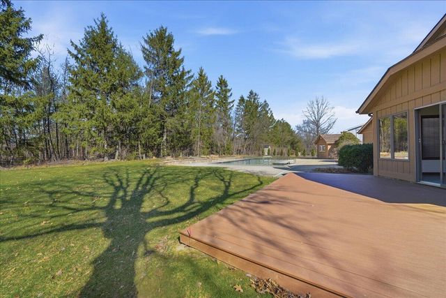 505 Andover Drive, Valparaiso, IN 46383