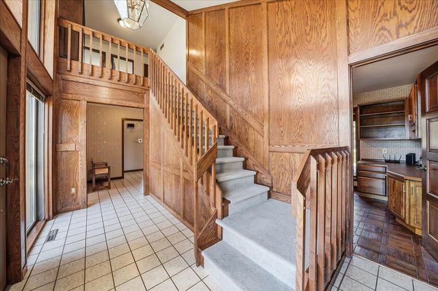 505 Andover Drive, Valparaiso, IN 46383