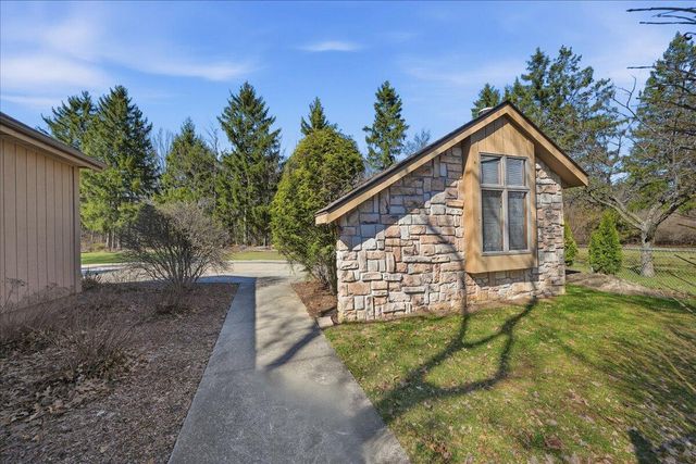 505 Andover Drive, Valparaiso, IN 46383