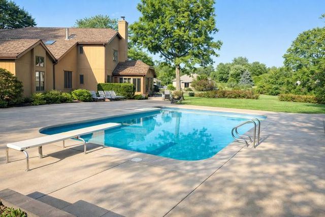 505 Andover Drive, Valparaiso, IN 46383