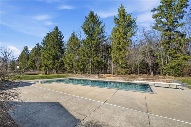 505 Andover Drive, Valparaiso, IN 46383