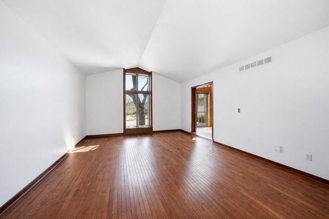 505 Andover Drive, Valparaiso, IN 46383