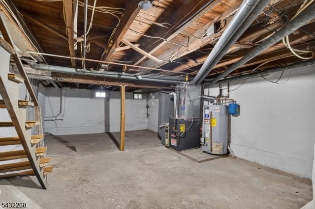 59 Railroad Ave, Phillipsburg Town, NJ 08865