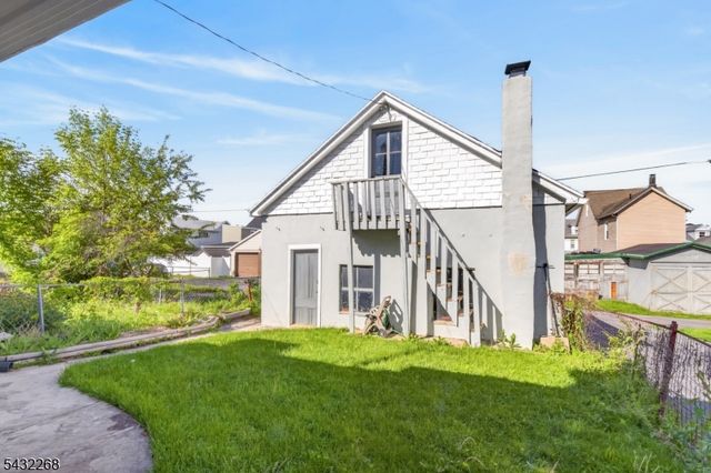 59 Railroad Ave, Phillipsburg Town, NJ 08865