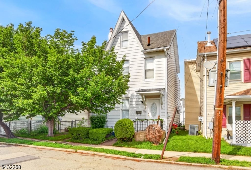 59 Railroad Ave, Phillipsburg Town, NJ 08865