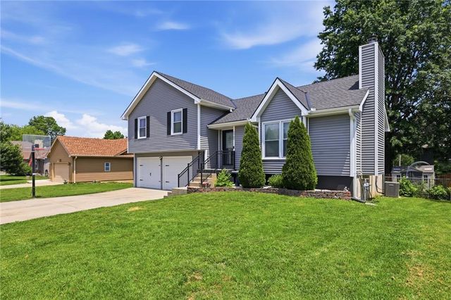 1707 Sunset Drive, Kearney, MO 64060