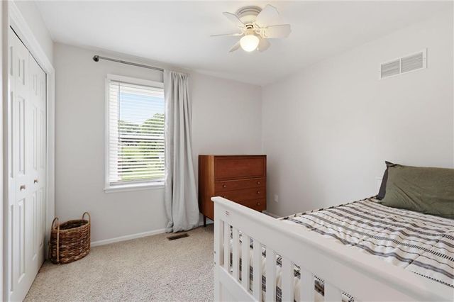 1707 Sunset Drive, Kearney, MO 64060