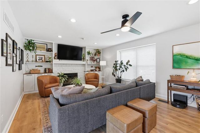 1707 Sunset Drive, Kearney, MO 64060