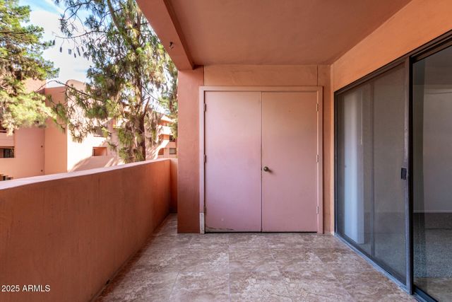 12222 N PARADISE VILLAGE Parkway S 212, Phoenix, AZ 85032