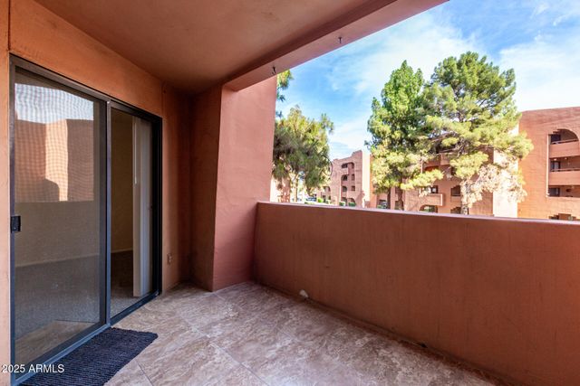 12222 N PARADISE VILLAGE Parkway S 212, Phoenix, AZ 85032