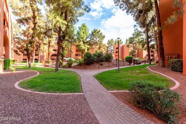 12222 N PARADISE VILLAGE Parkway S 212, Phoenix, AZ 85032