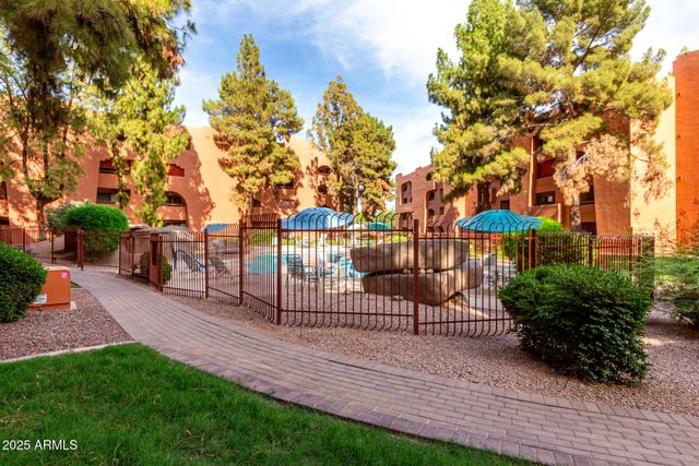 12222 N PARADISE VILLAGE Parkway S 212, Phoenix, AZ 85032