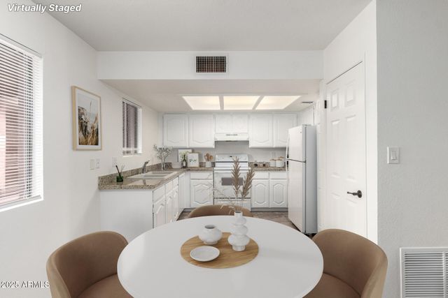 12222 N PARADISE VILLAGE Parkway S 212, Phoenix, AZ 85032