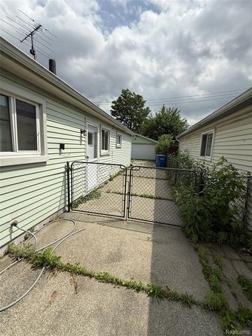 8412 Stephens Road, Warren, MI 48089