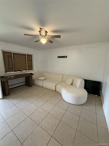 8412 Stephens Road, Warren, MI 48089