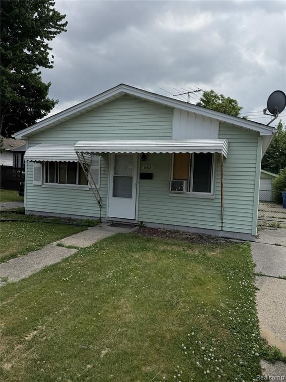 8412 Stephens Road, Warren, MI 48089