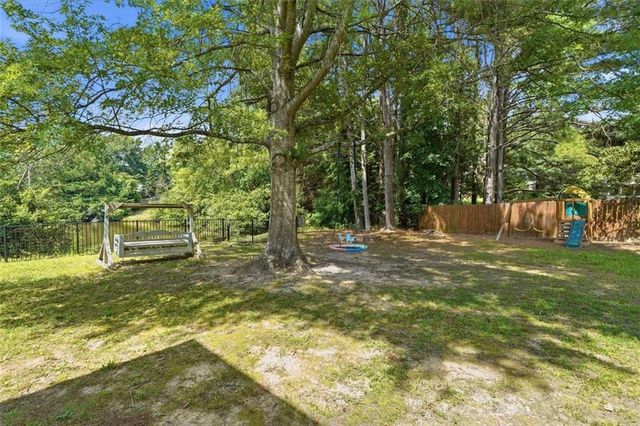 1571 Cooks Pond Drive, Powder Springs, GA 30127
