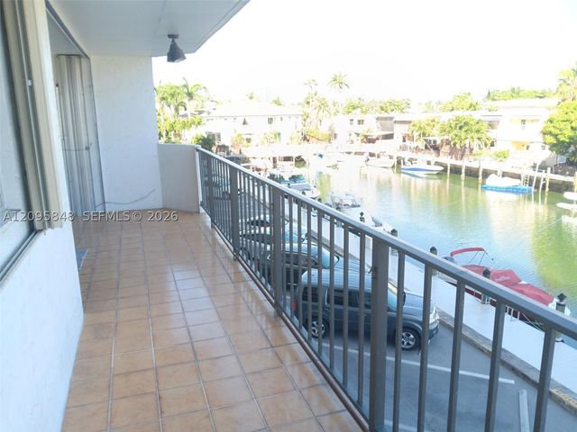 3545 NE 166th St 304, North Miami Beach, FL 33160