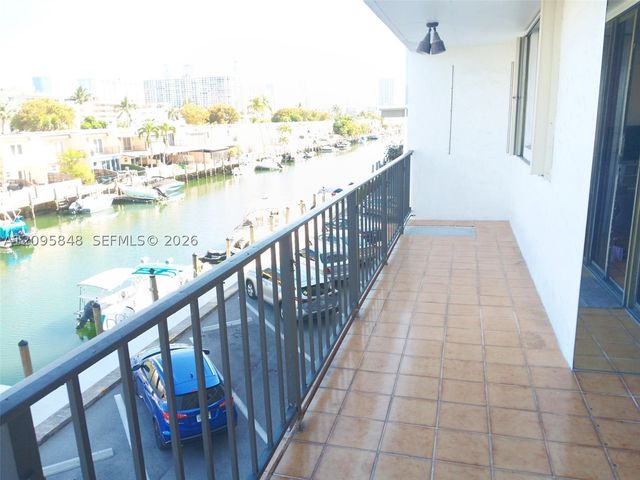 3545 NE 166th St 304, North Miami Beach, FL 33160