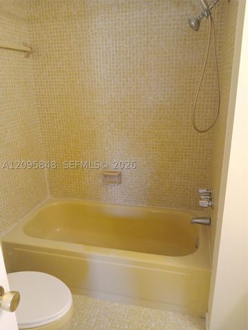 3545 NE 166th St 304, North Miami Beach, FL 33160