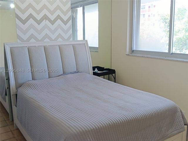 3545 NE 166th St 304, North Miami Beach, FL 33160