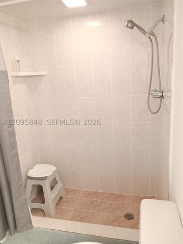 3545 NE 166th St 304, North Miami Beach, FL 33160