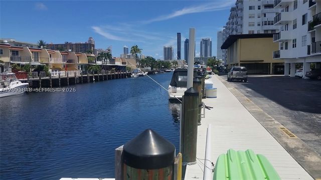 3545 NE 166th St 304, North Miami Beach, FL 33160