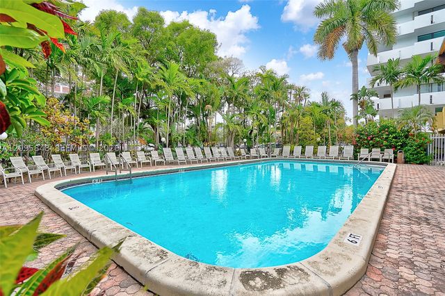 3545 NE 166th St 304, North Miami Beach, FL 33160