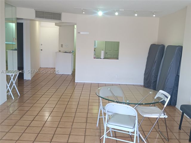 3545 NE 166th St 304, North Miami Beach, FL 33160