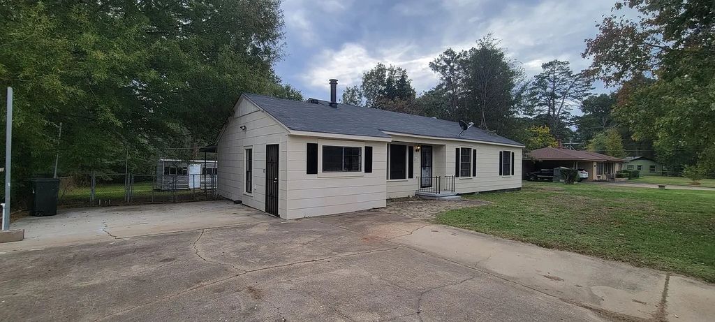 8921 Ferndale Lane, Shreveport, LA 71118