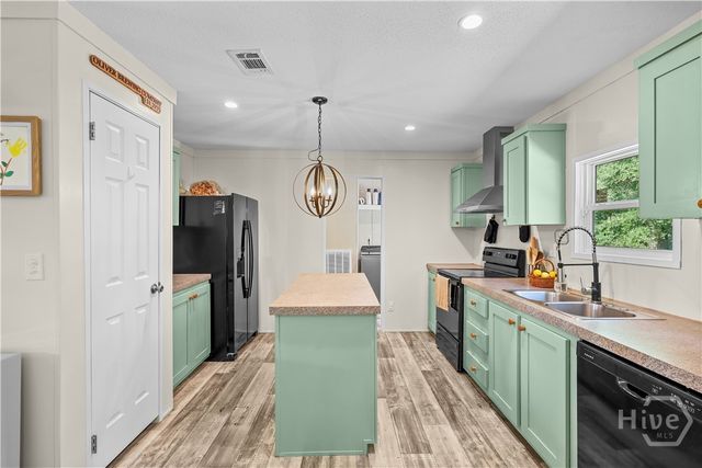 181 Dewey Rush Landing Road, Glennville, GA 30427