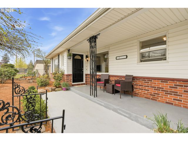 18505 Ne GLISAN St, Portland, OR 97230