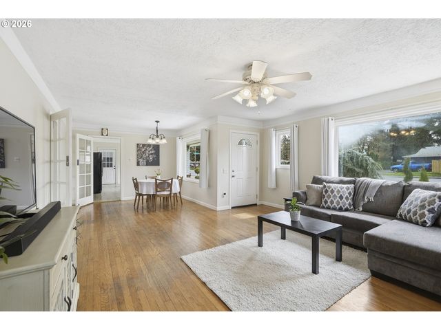 18505 Ne GLISAN St, Portland, OR 97230