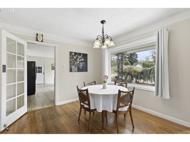 18505 Ne GLISAN St, Portland, OR 97230