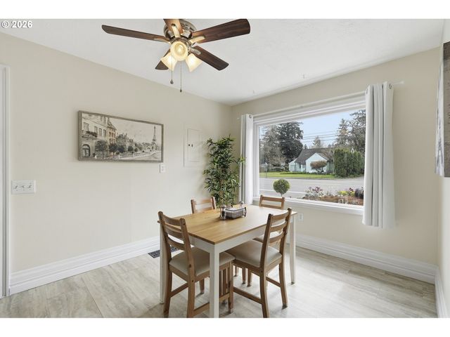 18505 Ne GLISAN St, Portland, OR 97230