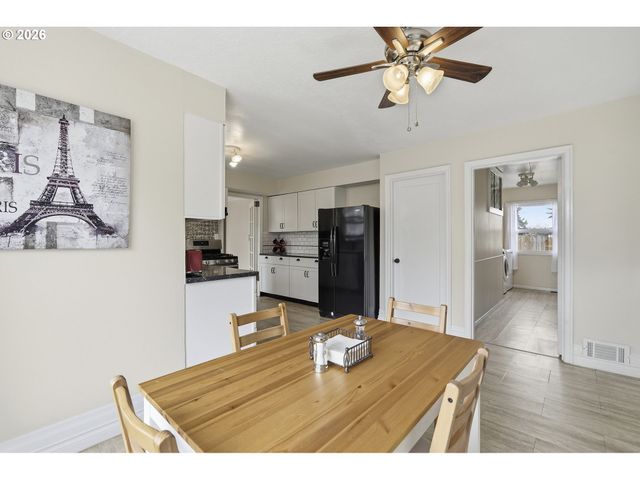 18505 Ne GLISAN St, Portland, OR 97230