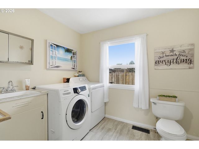 18505 Ne GLISAN St, Portland, OR 97230