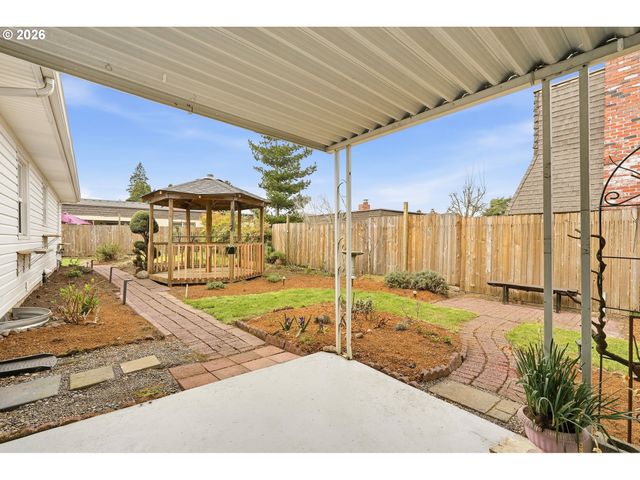 18505 Ne GLISAN St, Portland, OR 97230